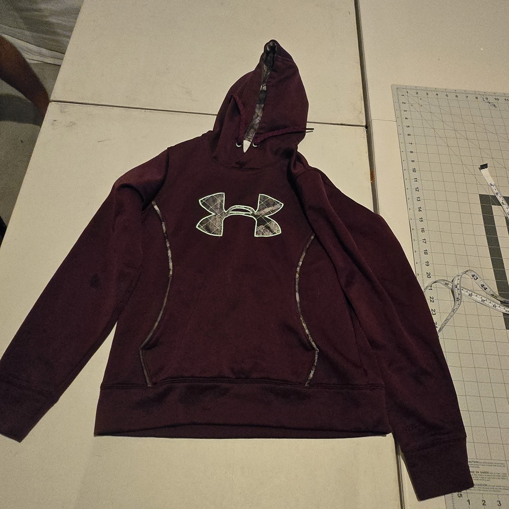 Under Armour Men's Burgundy Hoodie